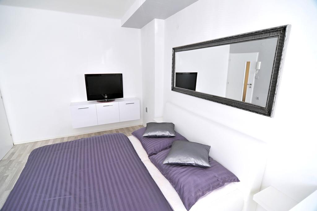 Avax Apartment Либерец Екстериор снимка