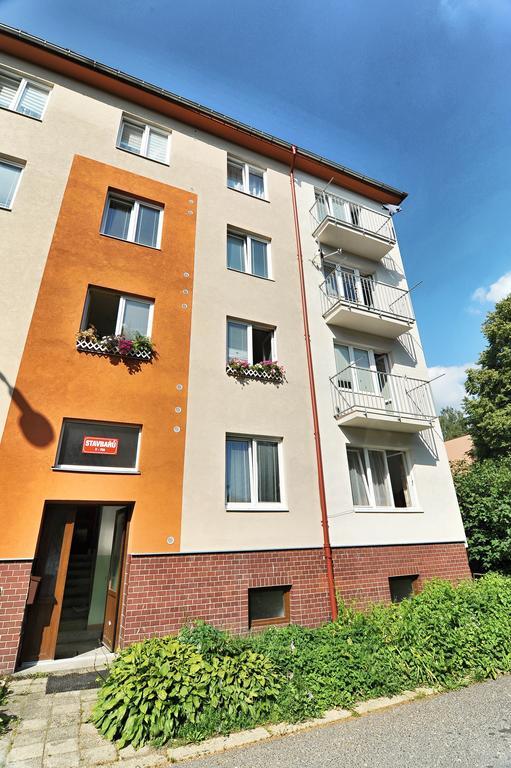 Avax Apartment Либерец Екстериор снимка